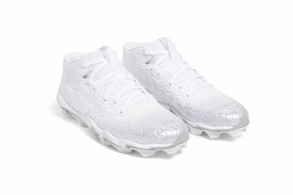 Spikes Under Armour Spotlight Hammer